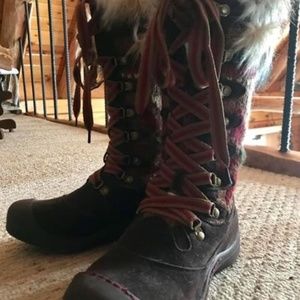 Mukluks Fashion Boots Size 7